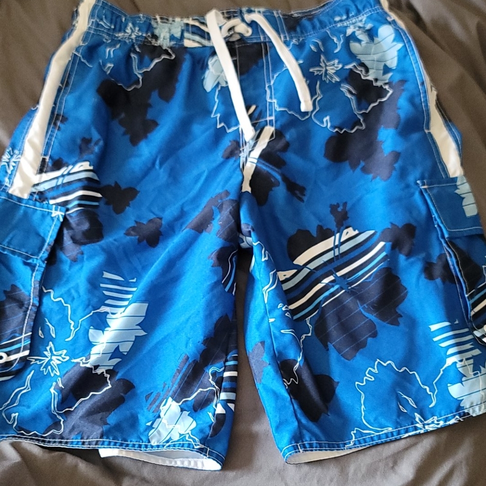 Men's Swim Trunks (size: M)